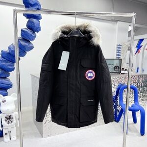 Canada Goose Black Puffer Jacket with Fur Trim🌊🌊